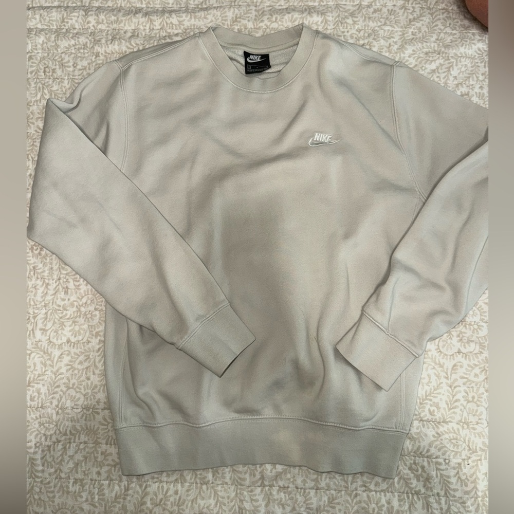 Nike crewneck - size small